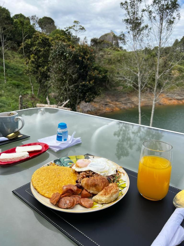 Cabana Privada Sin Prisa "Not Rush" Preciosa! Con Jacuzzi, Vista Y Acceso Directo Al Embalse, Vista A La Piedra , Deporte Acuatico Paddle Board And Breakfast Incluidos ! Imperdible Guatapé Eksteriør bilde